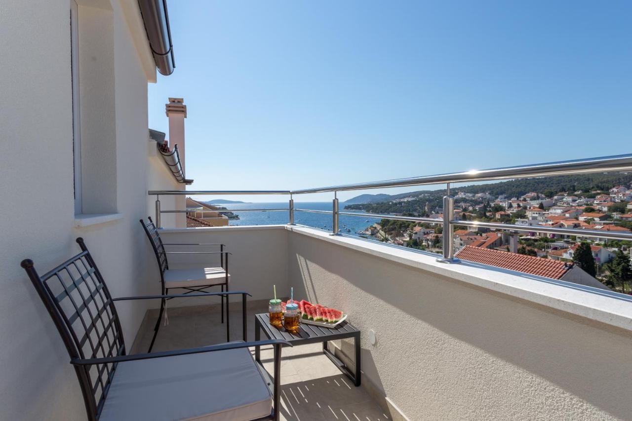 Апартаменты Golden View Penthouse Хвар Экстерьер фото