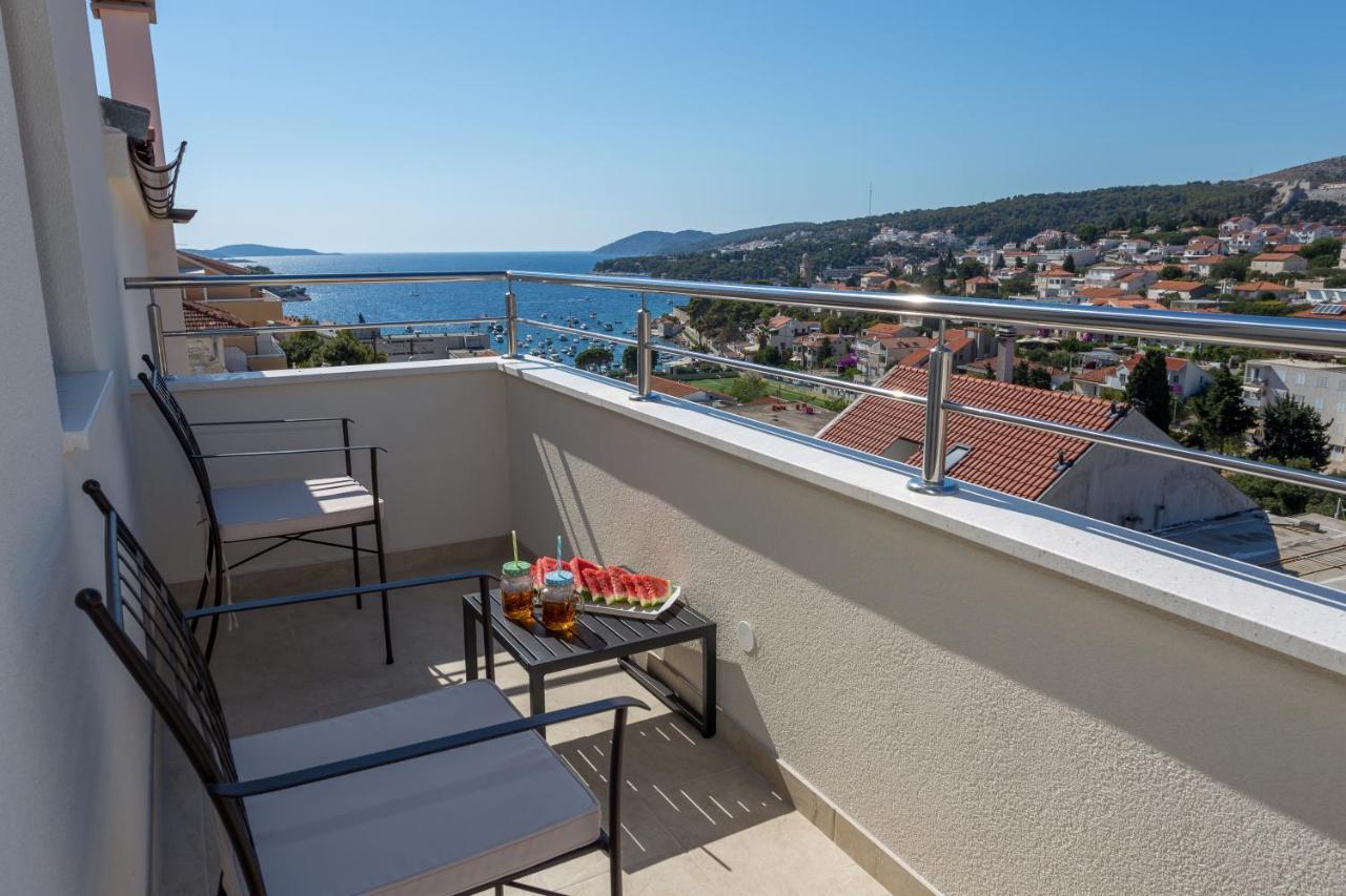 Апартаменты Golden View Penthouse Хвар Экстерьер фото